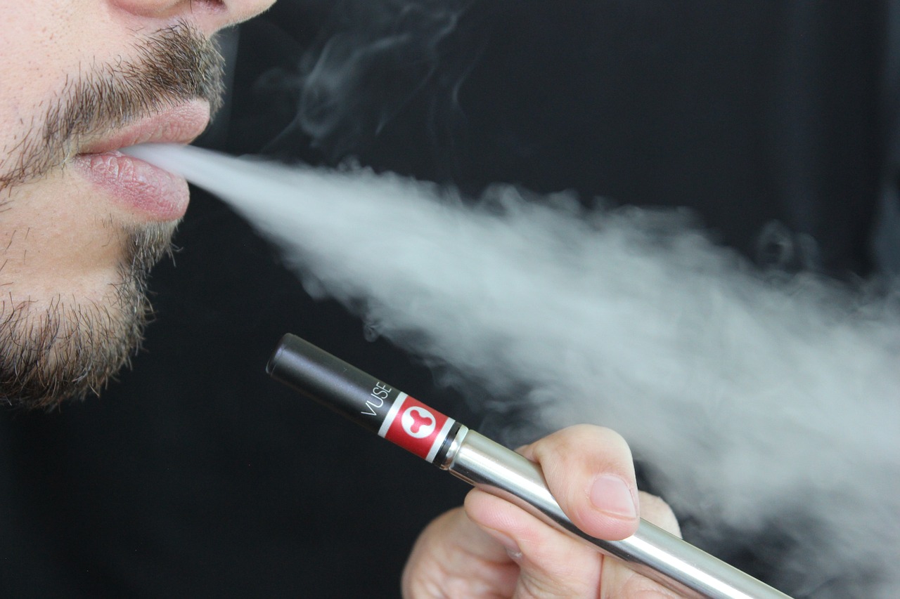 FDA забрани продажбата на електронните цигари JUUL