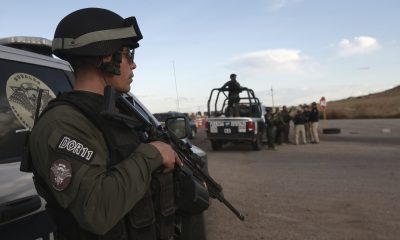 Четиринадесет души са загинали при катастрофа на военен хеликоптер в петък в северозападната част на Мексико