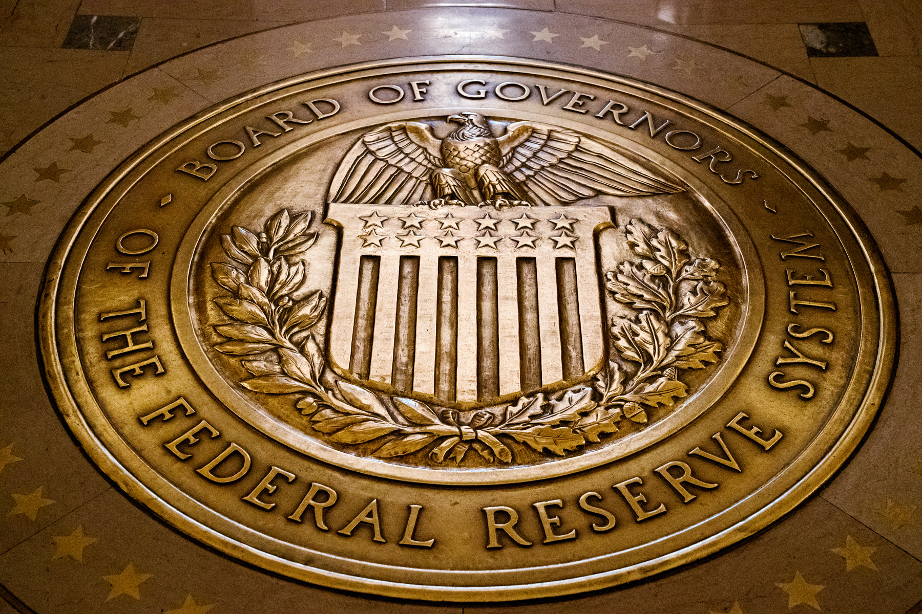 Fed повишава основния лихвен процент