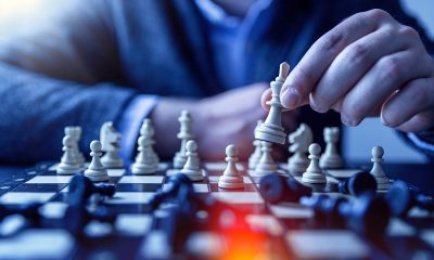 Порносайт предлага $1 млн. на американски шахматист да се състезава гол