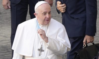 Папата си назначи личен здравен асистент