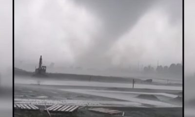 Торнадо нахлу в района на Хюстън