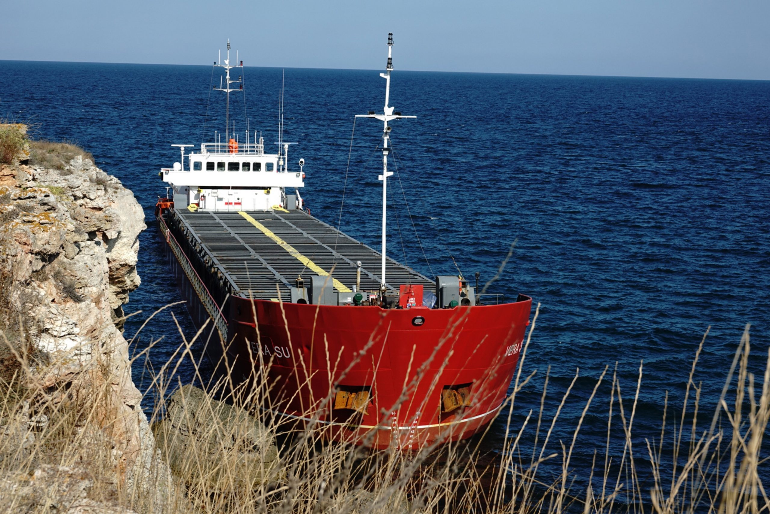 Пристанище Варна ще продължи да обработва зърно към Украйна