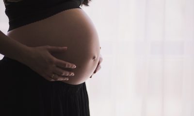 Бременна жителка на Австралия призна, че е станала трето лице в отношенията си с женени двойки и прави секс с тях