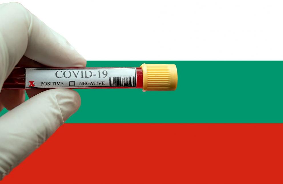 Намаляват новите случаи и починалите от коронавирус в България за денонощие