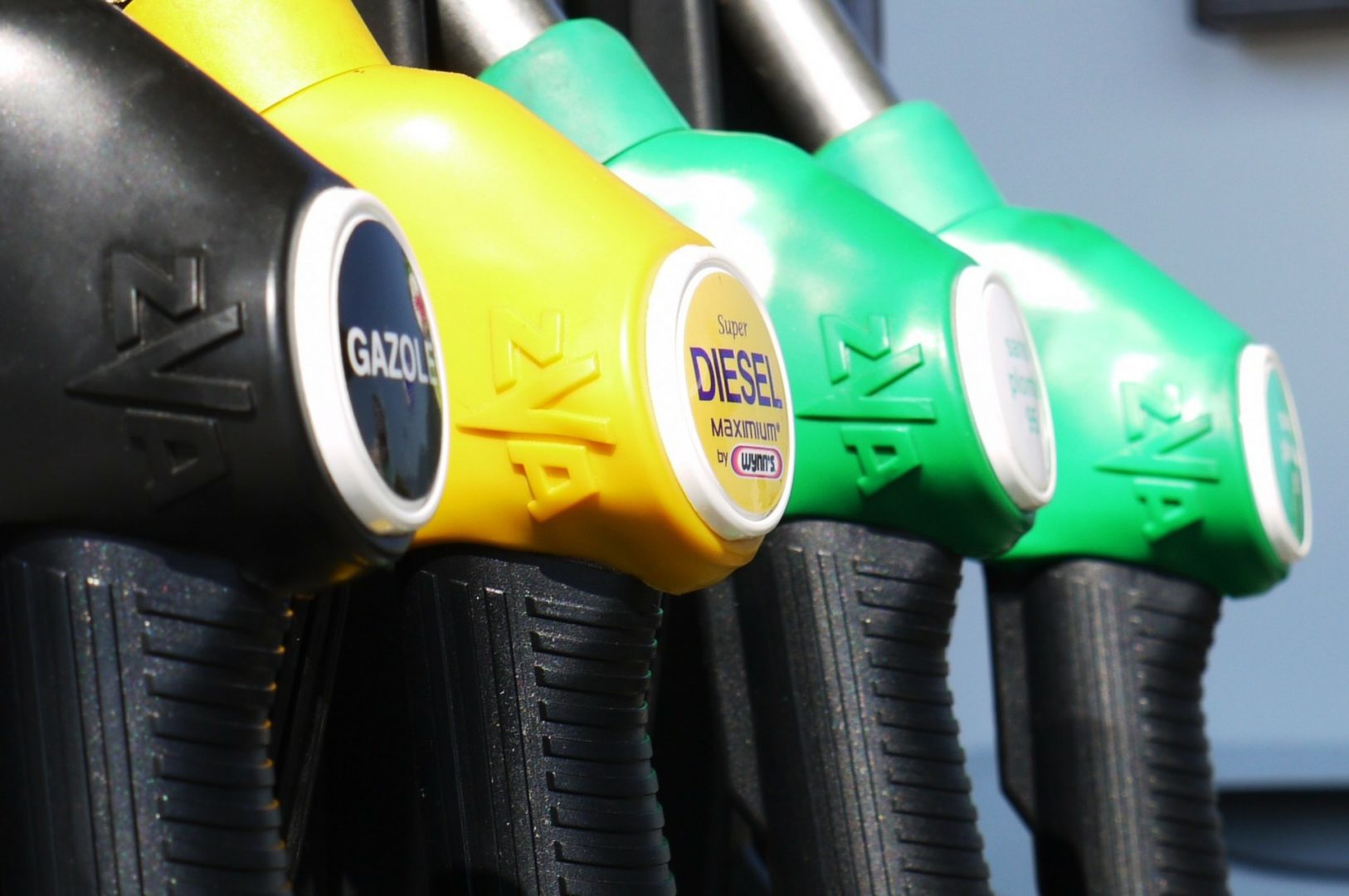 Цената на бензина в САЩ тръгва нагоре
