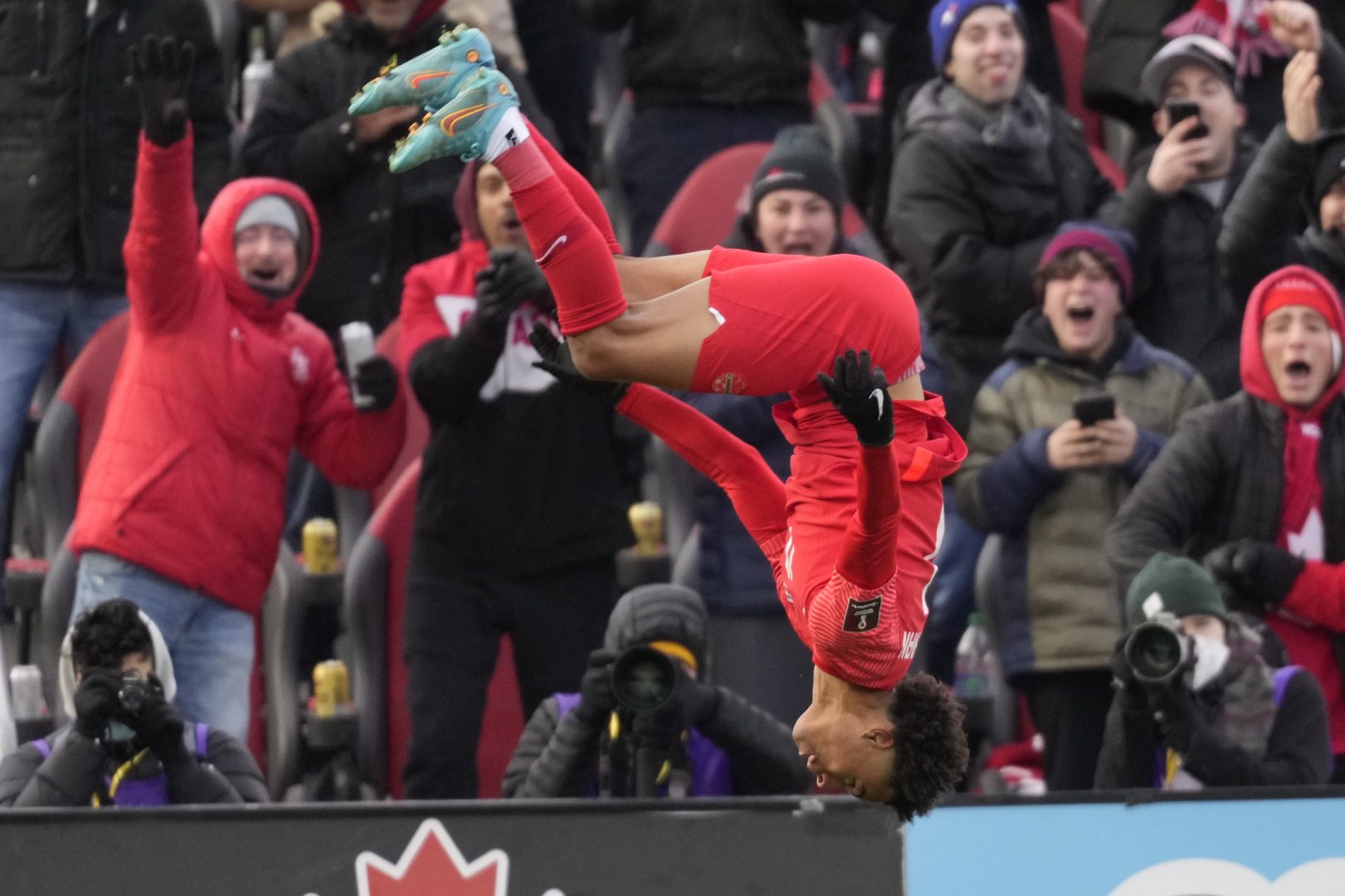 Канада се стяга за първото си Световно по футбол от 36 години