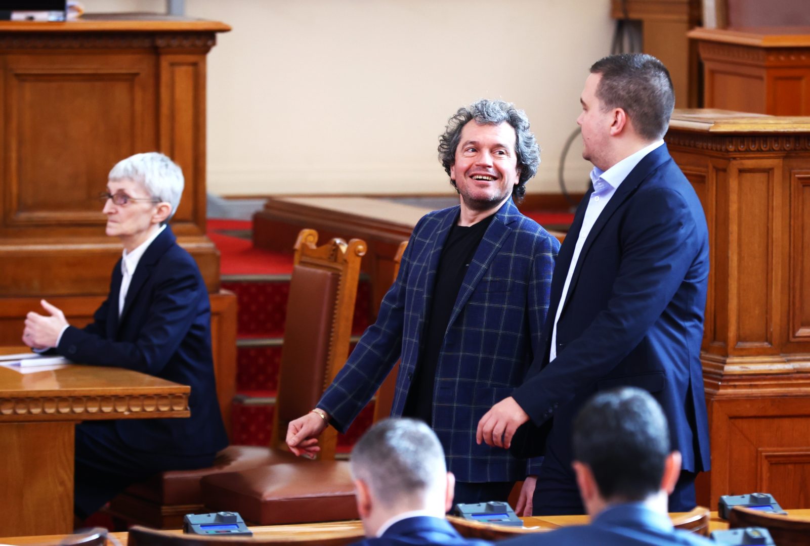 Паралелно преброяване: ИТН аут от парламента, Янев вътре. „Възраждане“ бие БСП
