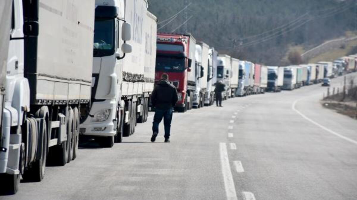 Белгия свали 35 български шофьори и им конфискува камионите