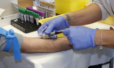 Health Canada на мъжете хомосексуалисти да даряват кръв