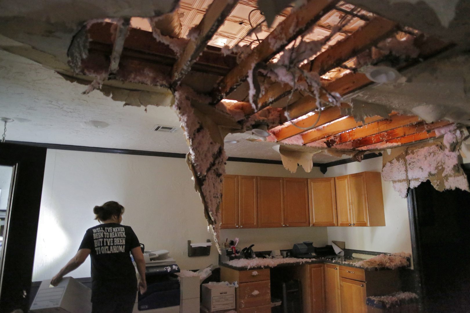 Торнада и прекъснато електроподаване на много места в Оклахома