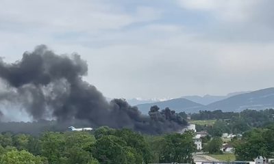 Голям пожар блокира летището в Женева