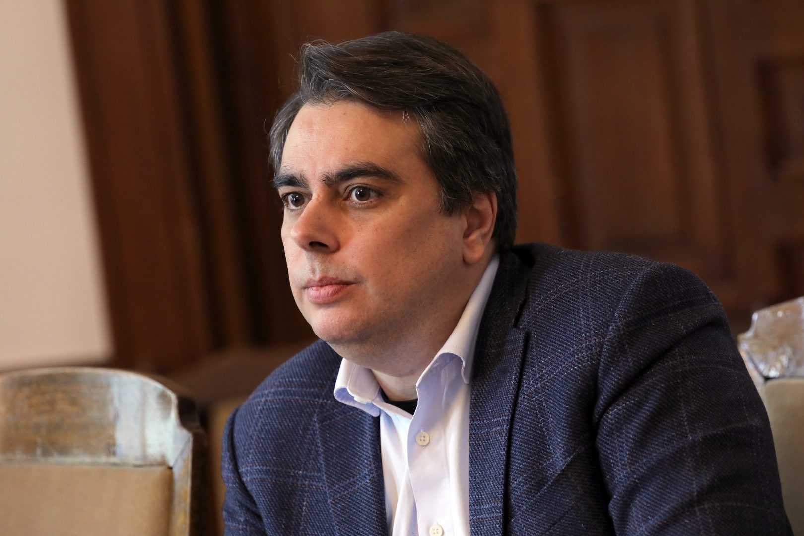 Асен Василев: Очаквах сблъсък с мафията