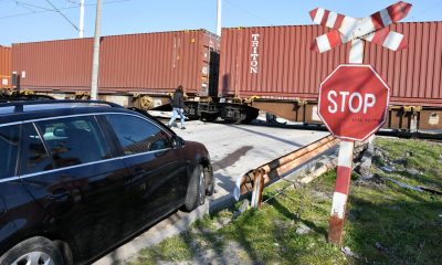 Тежка катастрофа между влак и камион - трима загинаха, има и ранени
