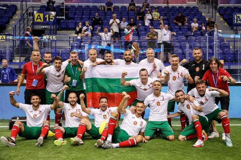 Националите по минифутбол загубиха с дузпи от Румъния