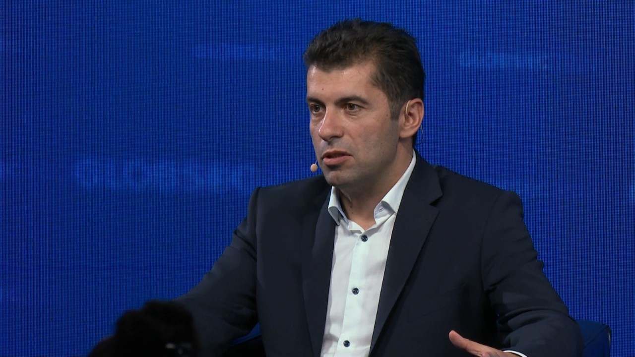 Кирил Петков: Единственото решение на войната е Русия да напусне Украйна