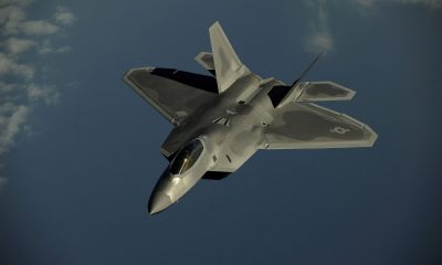 САЩ изпращат изтребители F-22 в Полша