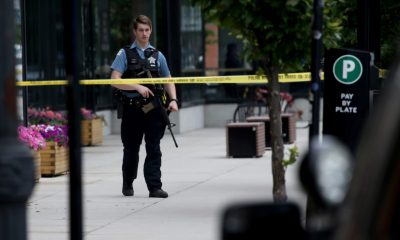 Само в рамките на няколко часа две стрелби проехтяха в Чикаго, като след тях останаха два трупа и многократно прострелян служител на закона