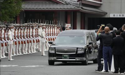 Япония се прощава с убития бивш премиер Шиндзо Абе