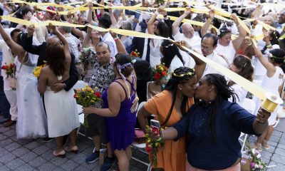 Стотици двойки в Ню Йорк потвърдиха обетите си със забавяне заради COVID-19
