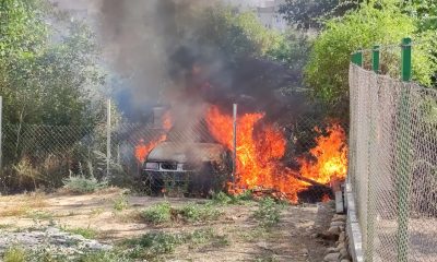 Пожар гори в жк "Изток" в Казанлък