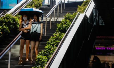 В Китай се крият от жегата в бомбоубежища