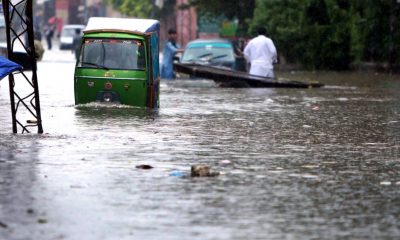 Невиждани наводнения в Пакистан, над 300 са загинали