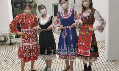 Студенти от Токио се премениха в традиционни български носии