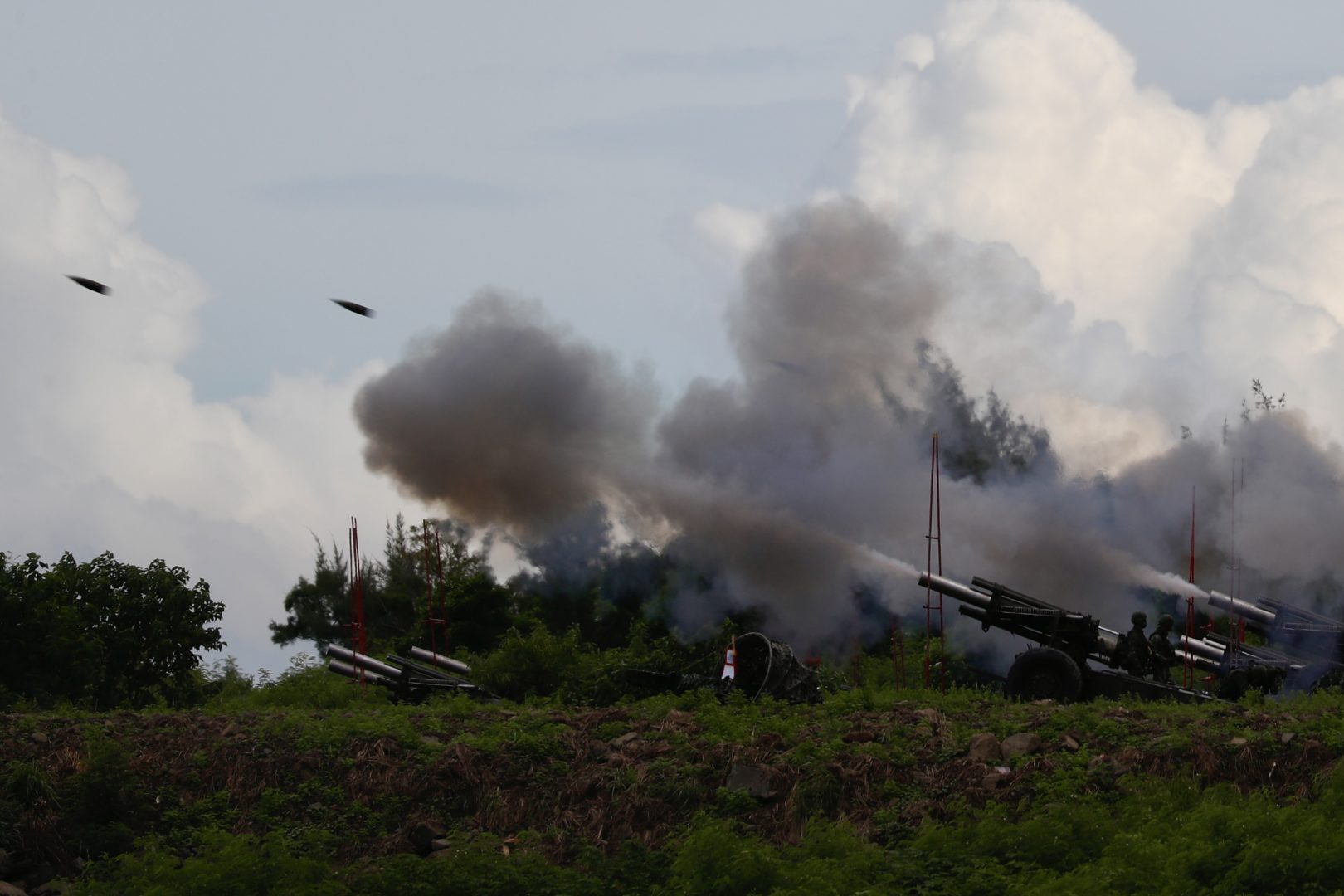Тайван започна артилерийски учения