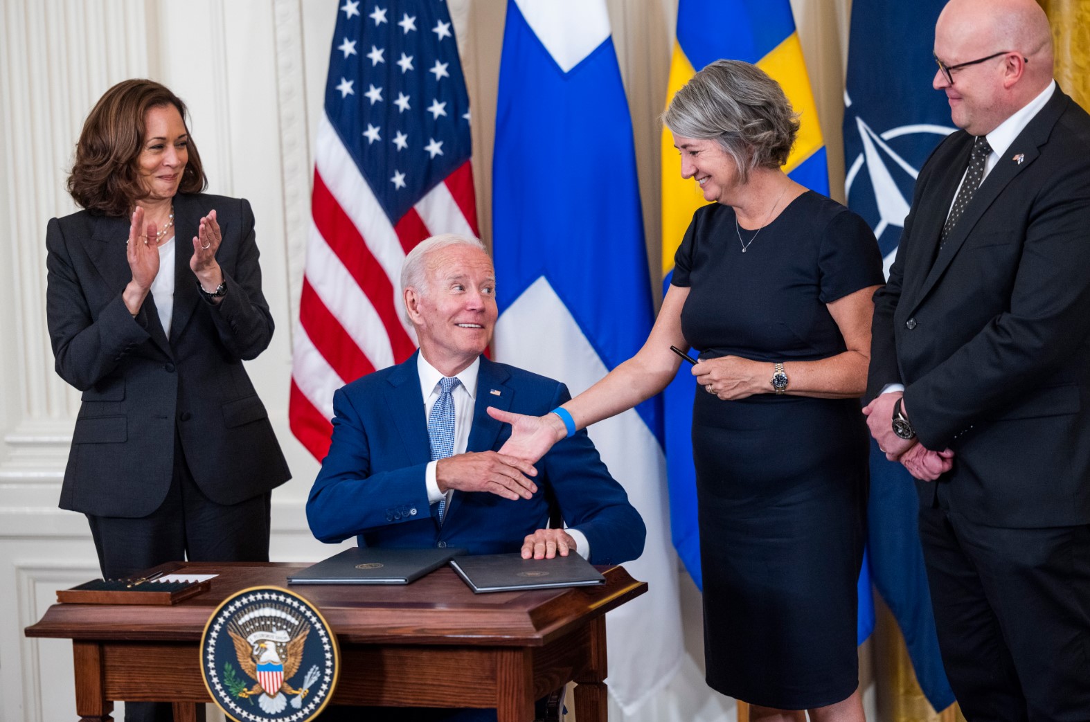 Байдън подписа документите за влизане на Швеция и Финландия в НАТО
