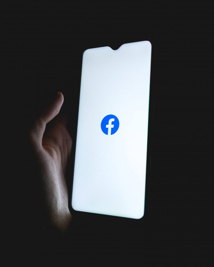 Бъг във Facebook засяга потребители в цял свят