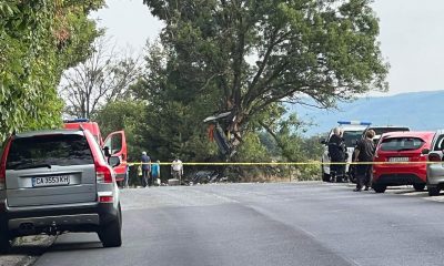Автобус и цистерна се обърнаха край Враца, две деца са в тежко състояние