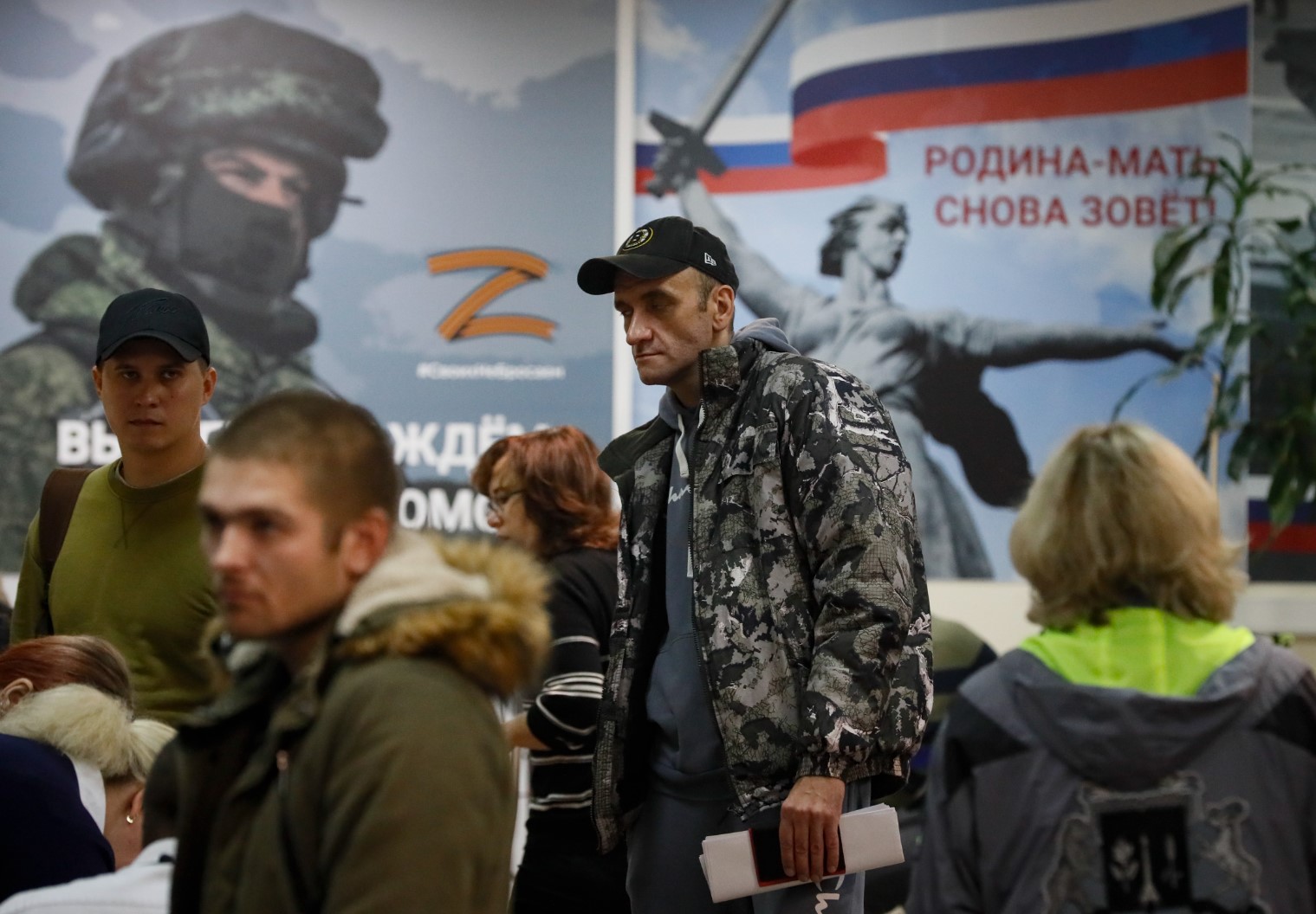 Путин вече мобилизира бивши престъпници за фронта в Украйна