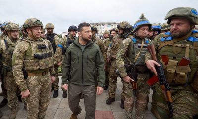 Зеленски посети войските на фронта в Донбас