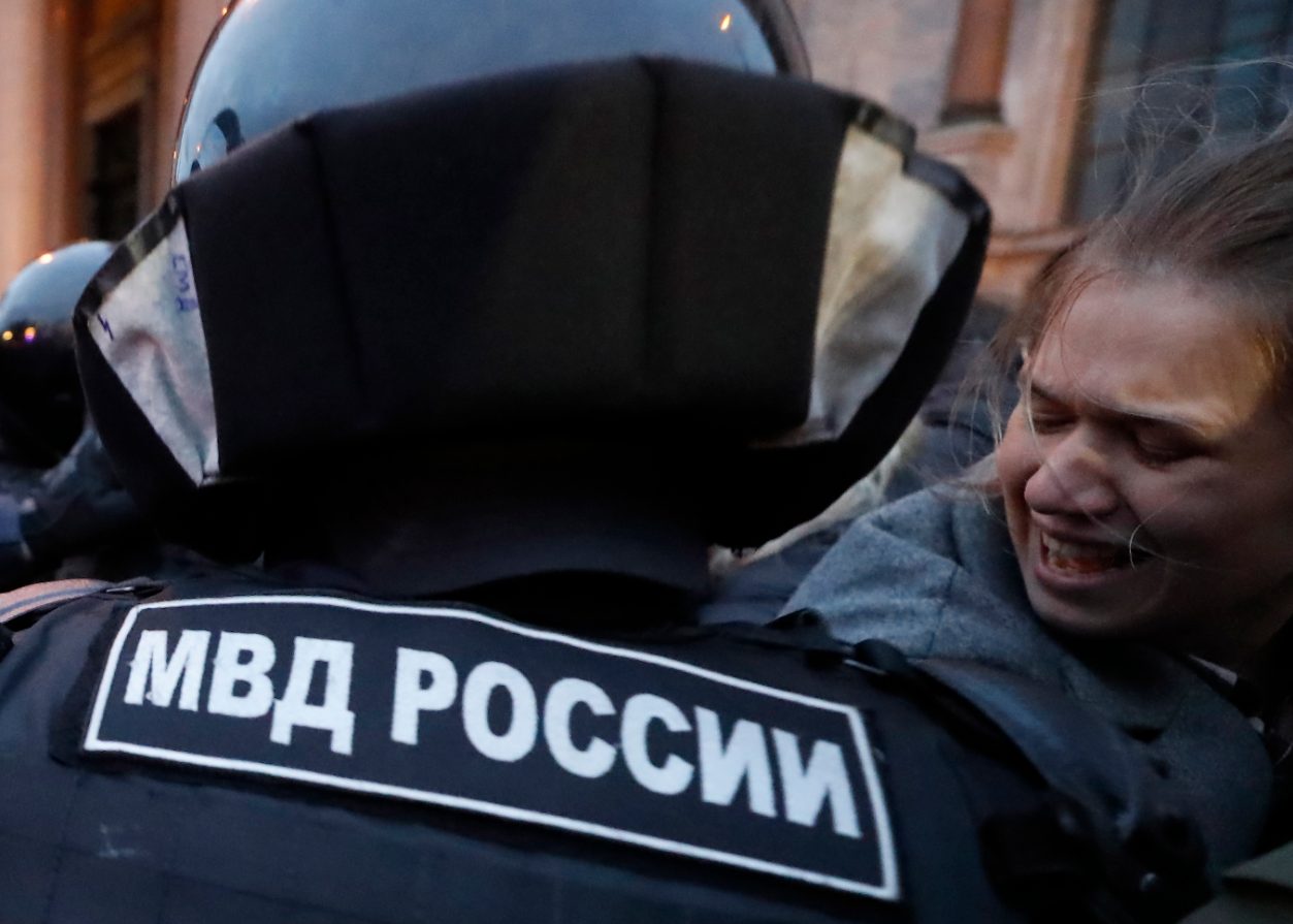 Първи на протеста - първи на фронта. Как Русия наказва недоволните от мобилизацията?