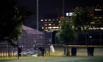 Стрелба на бейзболен мач в Чикаго с един убит и поне седем ранени. Жестока престъпна вълна разтърсва Ветровития град