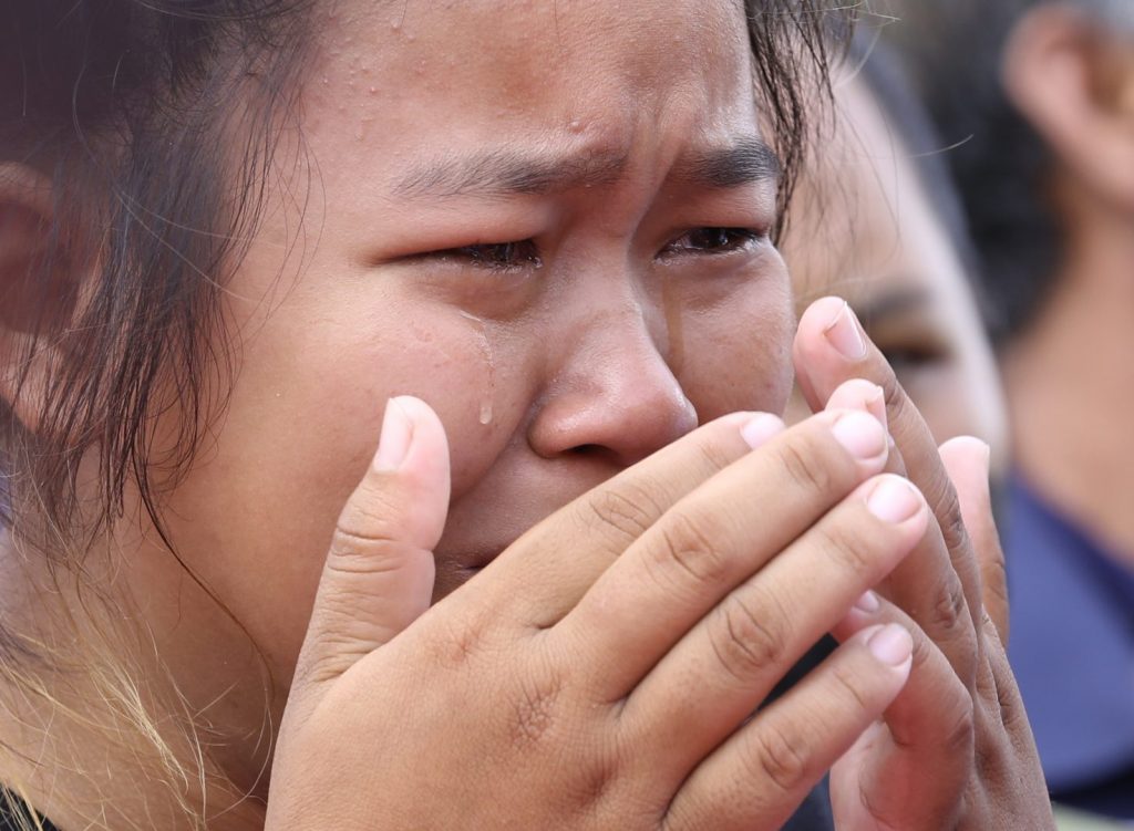 Баба на убито дете в Тайланд: Видях името му в списъка и припаднах (СНИМКИ)
