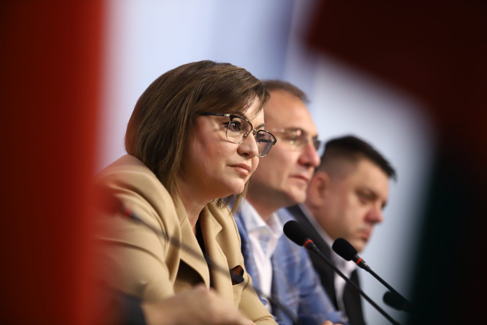 Нинова, Гуцанов и Великова не се явиха на разпит в прокуратурата