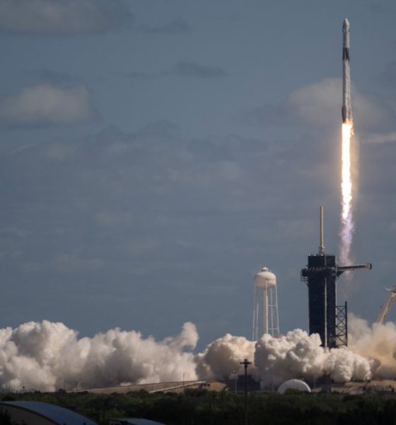Космически кораб на SpaceX полетя към МКС с руска космонавтка на борда