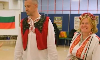 Членове на секционна комисия във Великобритания дойдоха с български народни носии