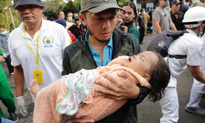 Броят на жертвите в Индонезия расте, много от тях деца.