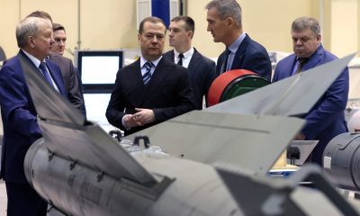 Медведев заплаши НАТО: Ако доставите Patriot на Украйна, ще ви атакуваме