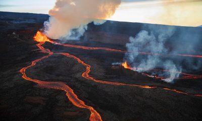 Зрлищното изригване на вулкана Мауна Лоа (ВИДЕО И СНИМКИ)