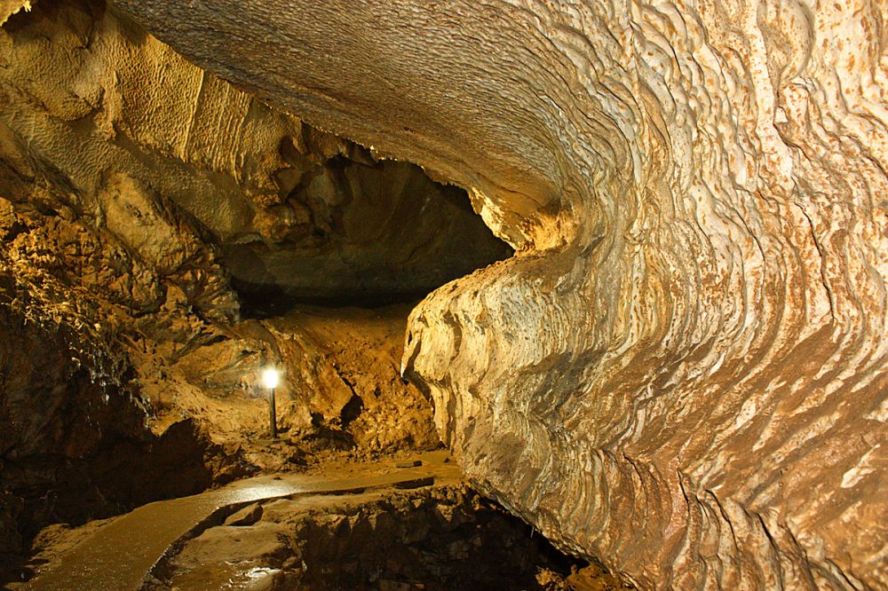 Ягодинската пещера: Светът на непрогледната тъмнина