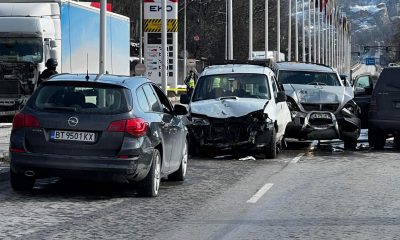 Верижна катастрофа между 7 автомобила във Велико Търново: Има пострадали (СНИМКИ)